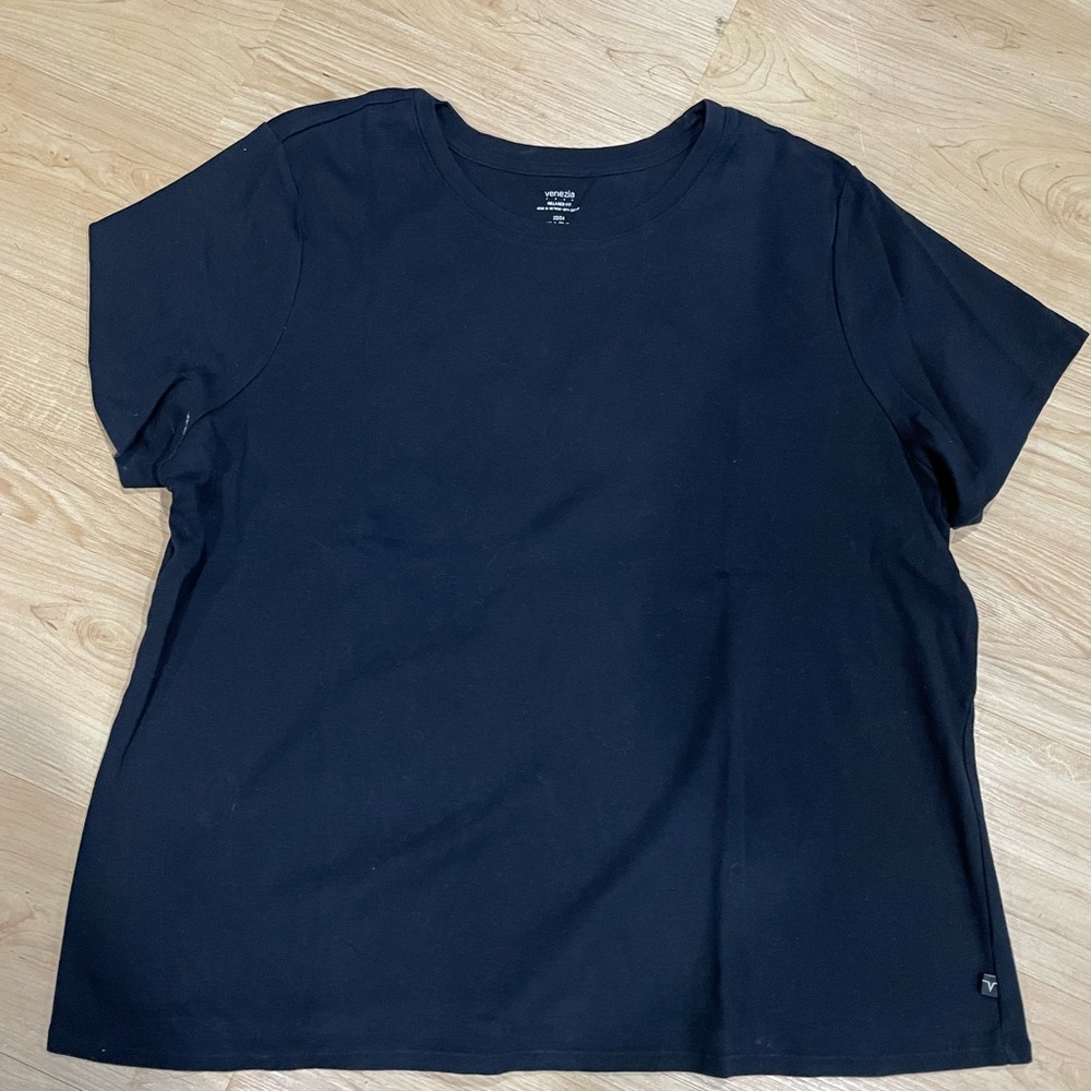 Lane Bryant Black Crew Neck Short Sleeve Tee Size 22/24